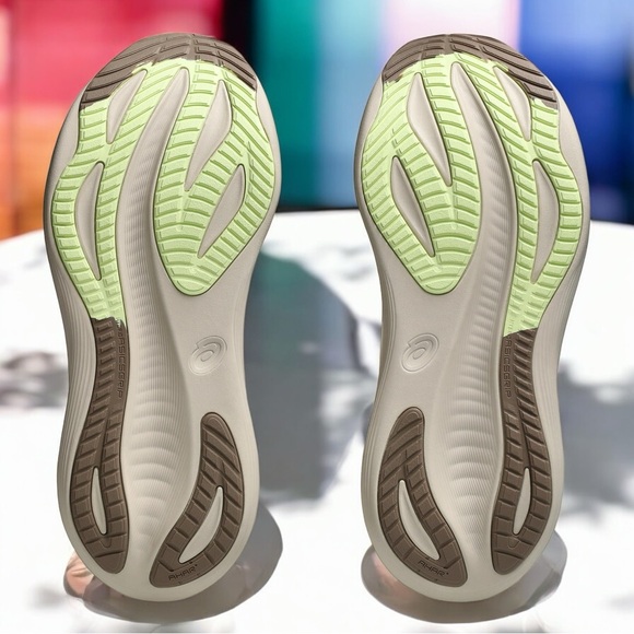 ASICS Women’s GEL-NIMBUS 27 Running Shoes, Cream/Mineral Beige, Size 7.5 *NEW* - Picture 2 of 8